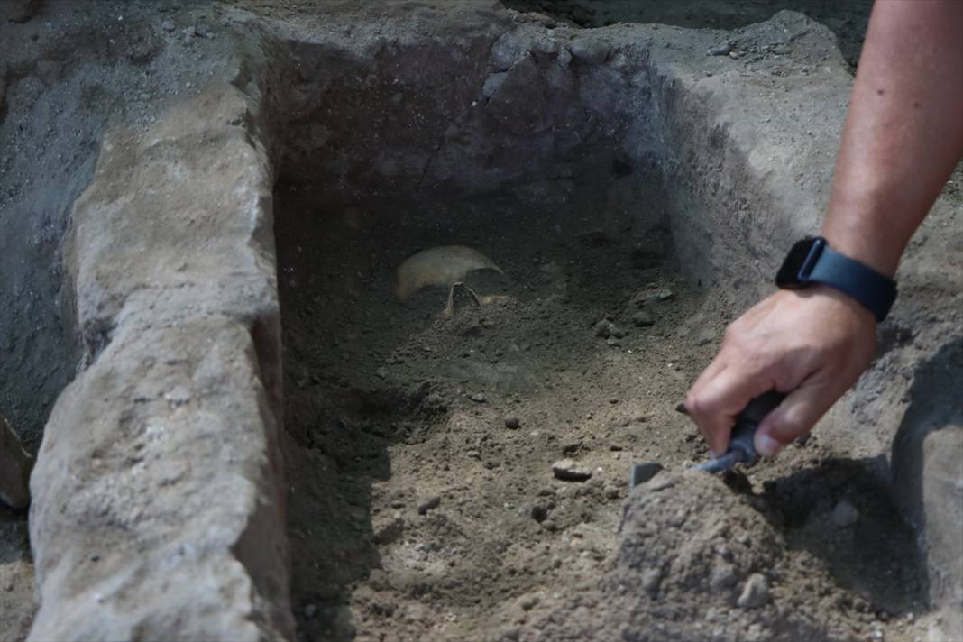 Tyana Antik Kenti'nde sekizgen planlı kilise gün yüzüne çıkarılıyor 13